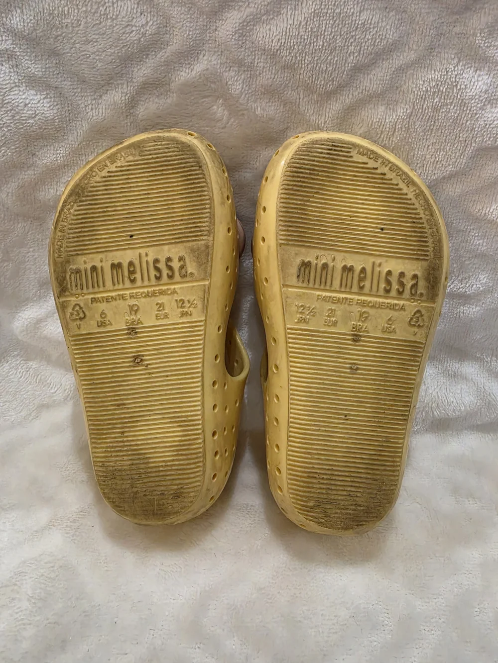 Mini Melissa Kids Sz 6 Toddler. Yellow Waffle Heart Jelly Sandals. Pre-loved.